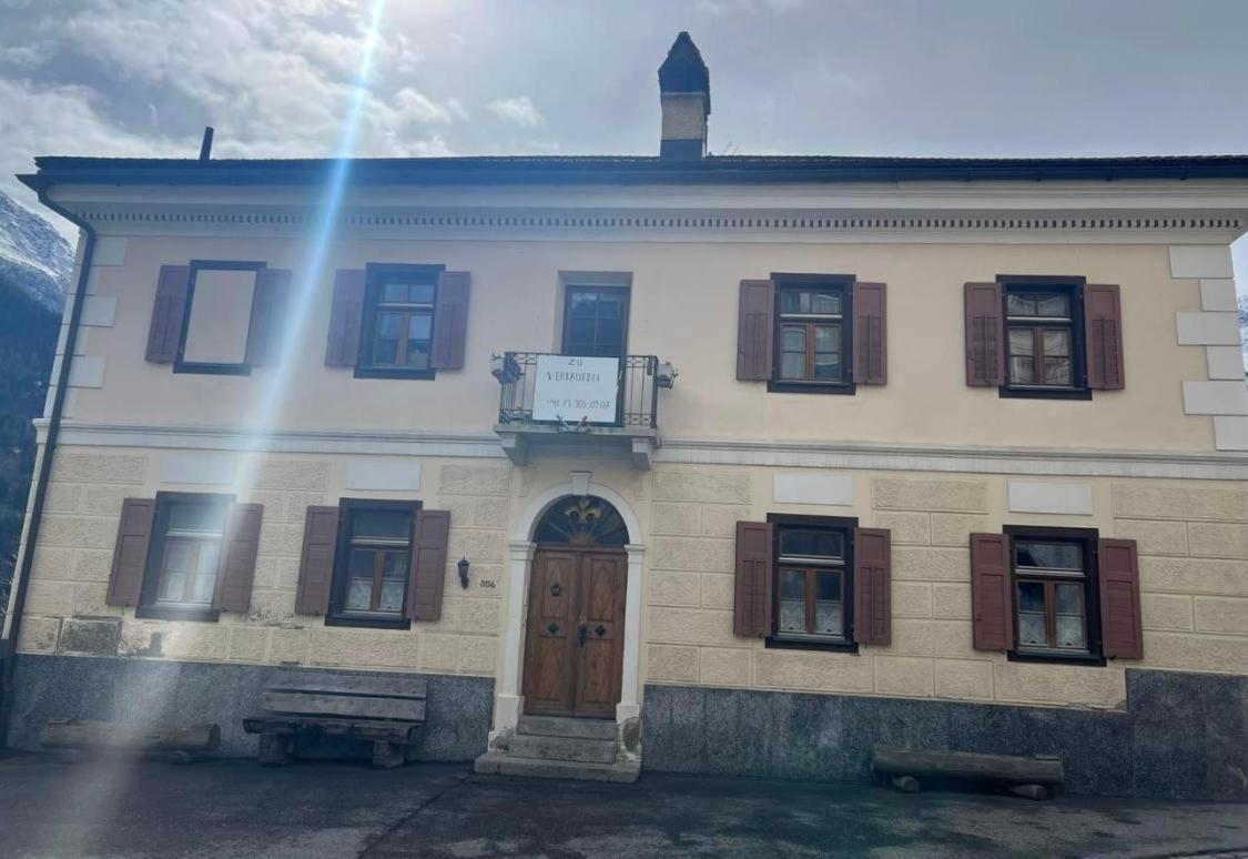 Hotel Chasa Crusch Sent GR Exterior foto